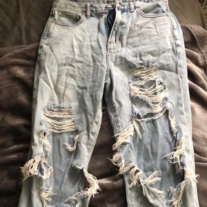 American eagle size 4 distressed jeans